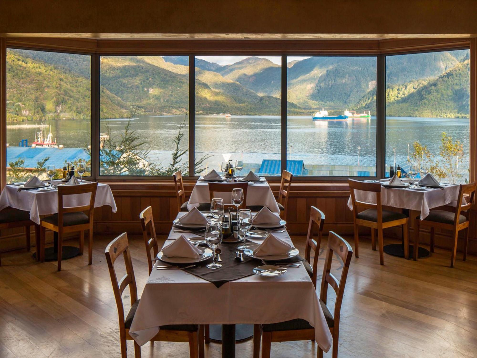 Loberias Del Sur Hotel Puerto Chacabuco Eksteriør billede